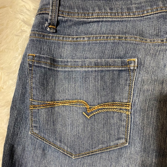 Faded Glory 16 Denim Capri Jeans - Picture 5 of 8